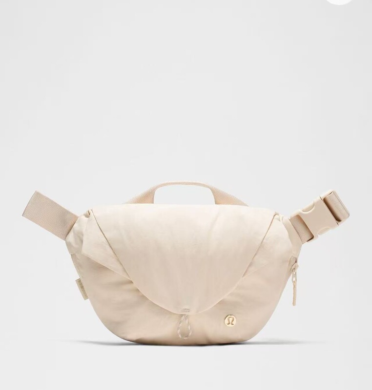 【Jesse Canada】Lululemon Curved Crossbody 3L Magnetic Bag