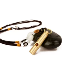 Медный свист+белая бусинка веревка n2