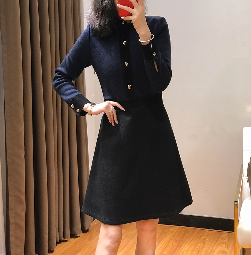 Spot elegance to the bone ~ spliced four-needle wool waist thin long sleeve knitted dress