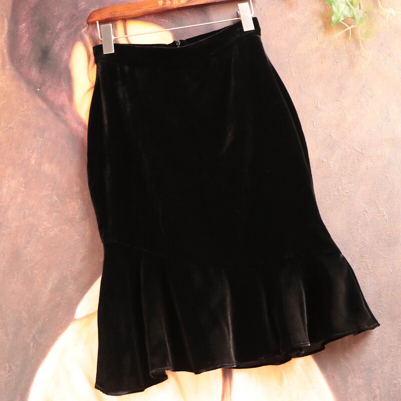 Spot NO 1 Design and texture Six stars Fashionable texture coexists silk velvet hip fishtail skirt