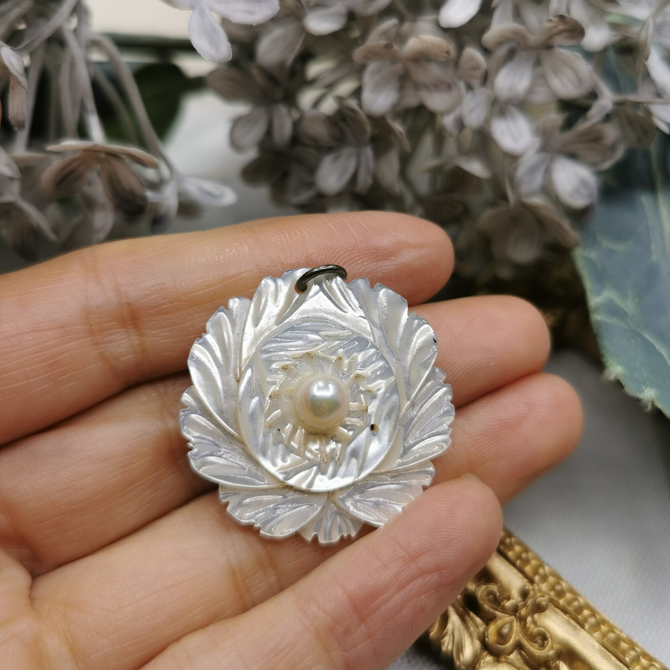 白笙丽珍珠胸针吊坠太绝了！4-5mm海水珠+银链，两戴设计美到窒息！