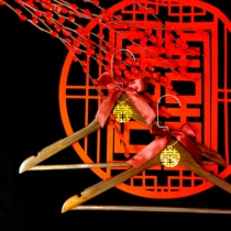 Yours forever wedding happy character Solid Wood hanger gold word Chinese wedding photo show He clothing dragon and phoenix coat