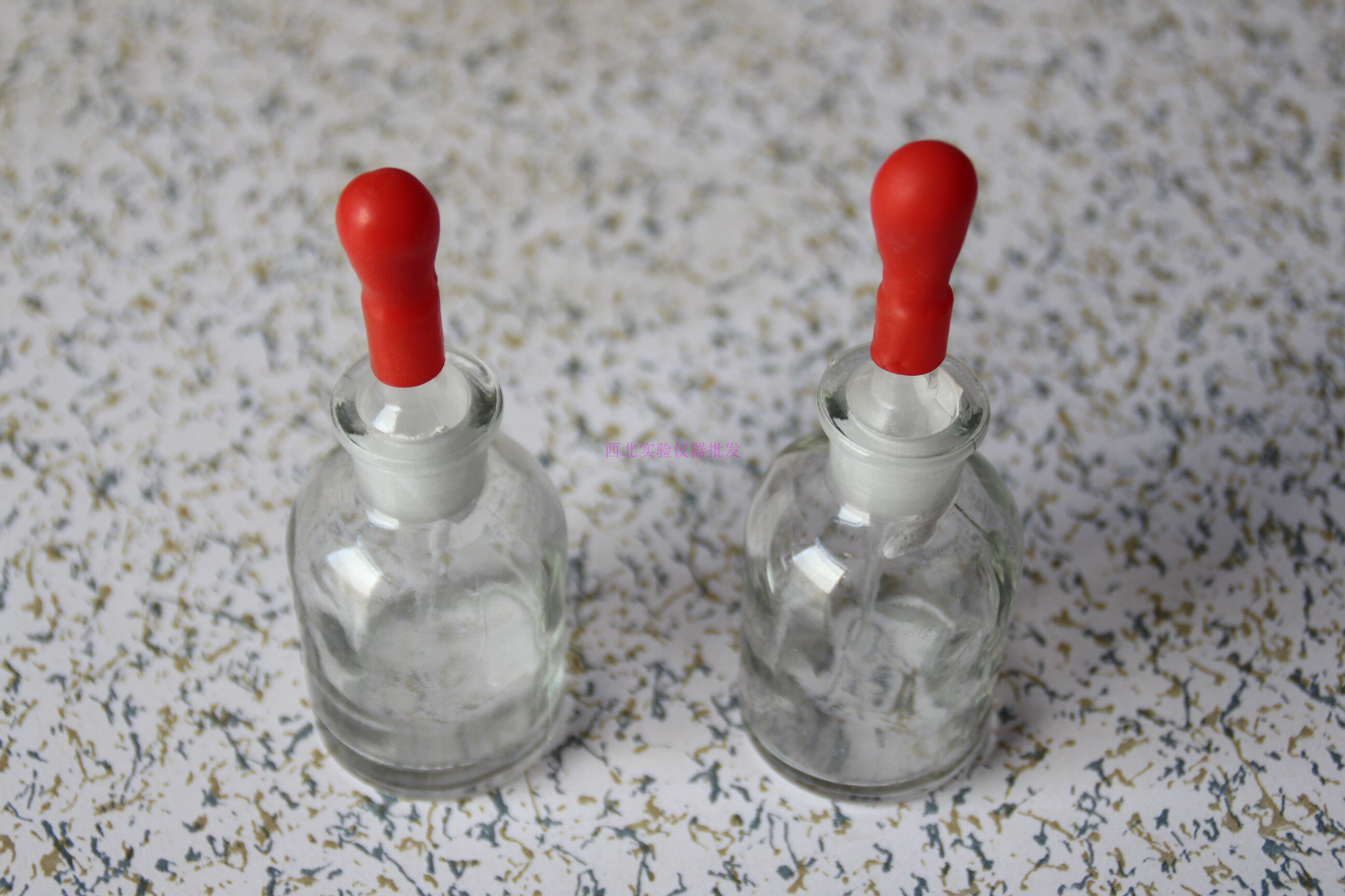 White drop bottle brown drop bottle delivery of rubber head 125ml 60ml 30ml transparent glass bottle reagent bottle