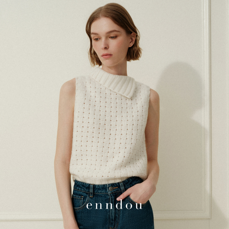 Enndou【New on 9/08 10:00】2026 Autumn Collection 100% Cashmere Checkered Knit High Neck Sleeveless Vest Enndou【New on 9/08 10:00】2026 Autumn Collection 100% Cashmere Checkered Knit High Neck Sleeveless Vest