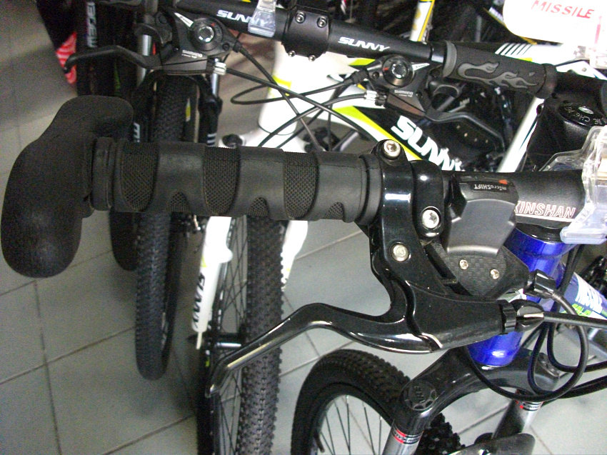 Poignées de vélo - Ref 2347623 Image 4