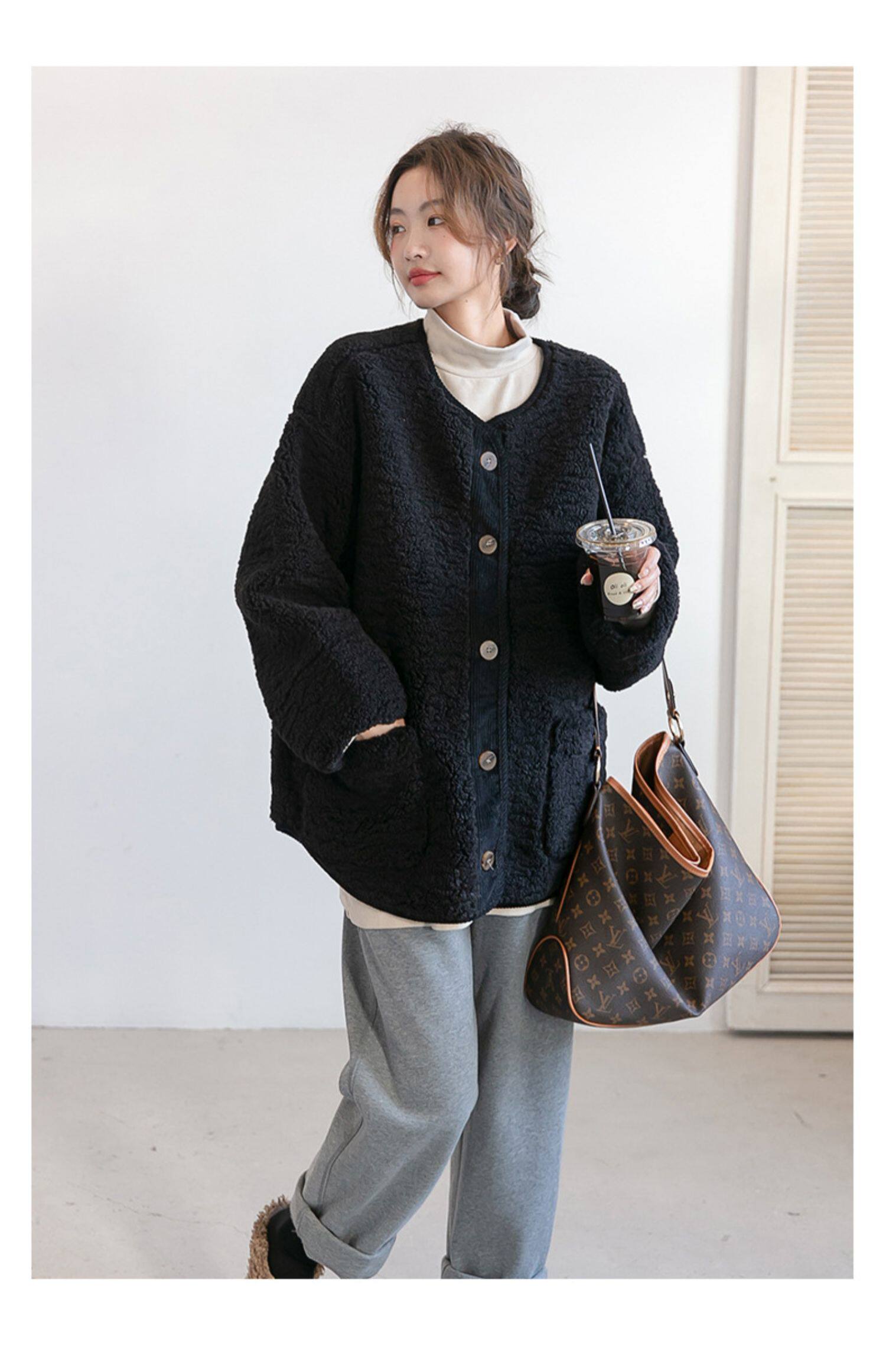 Пальто для беременных 孕妇装秋冬新款宽松大码遮肚显瘦无领羊羔毛保暖外套