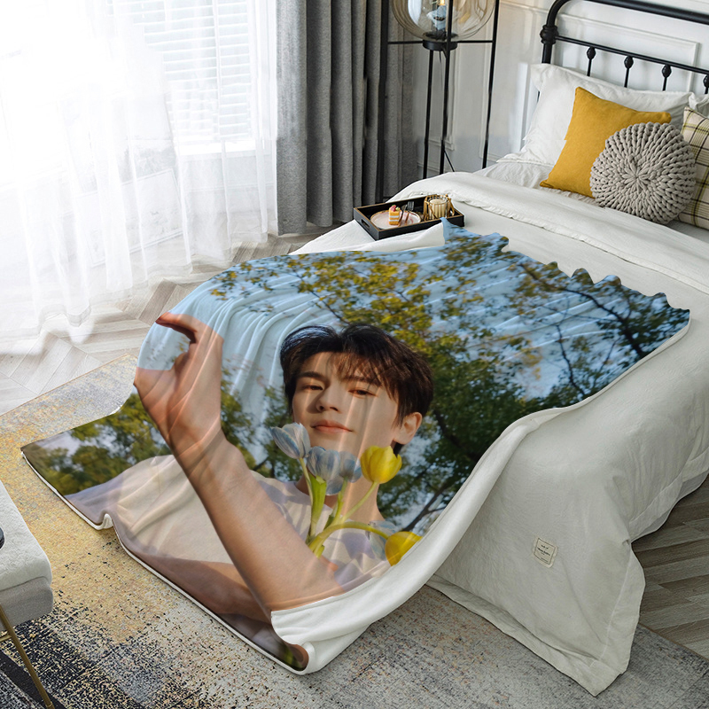 Zhang Linghe Niu Niu Walnut-Themed Blanket Furniture Bedroom Air Conditioning Blanket Air Conditioning Quilt Student Dormitory Back-To-School Blanket Nap Blanket