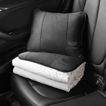 Cadillac flip-up air conditioner is used by car pillow quilt multi-function dual-purpose two-in-one waist quilt