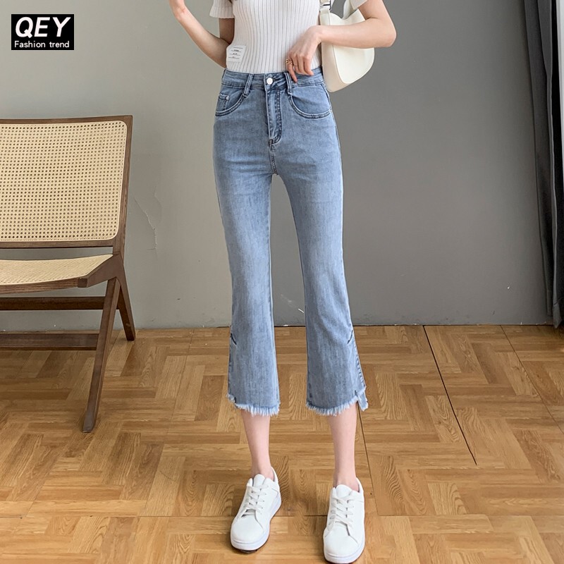 Summer Light-Colored Thin Cropped Flared Denim Shorts for Women with Raw Hem, Slit, High Waist, Slimming 7/8 Length Denim Bootcut Shorts