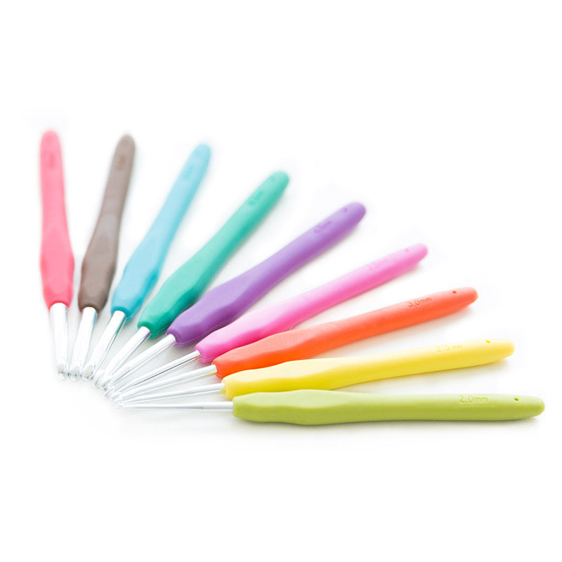 Sister Su Su’s DIY hand-knitted ambiguous candy-colored rainbow soft handle crochet hook ordinary crochet tool pre-made