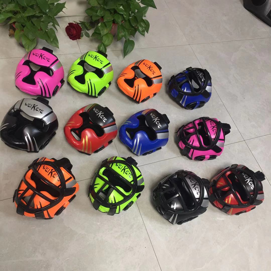 Fully enclosed boxing helmet adult children face mask head protection Sanda Taekwondo headgear headgear Tap Muay Thai