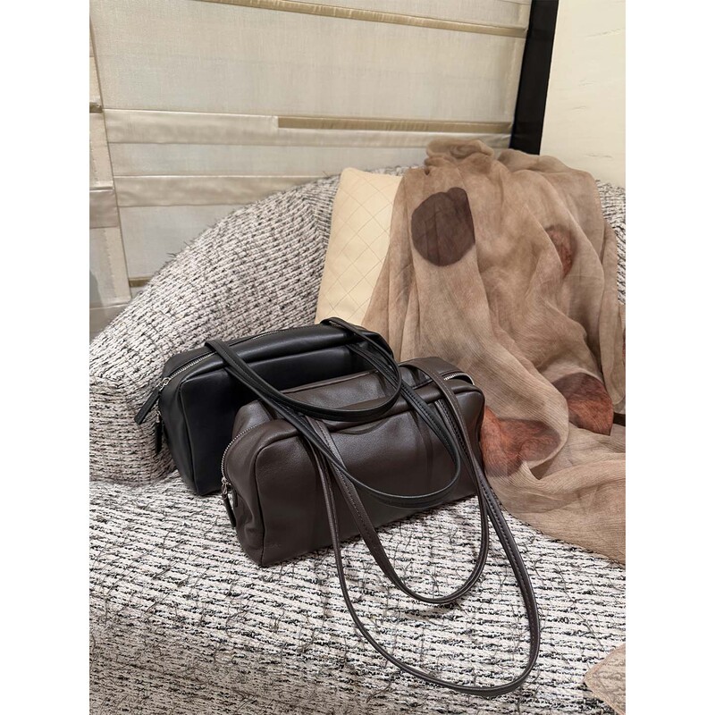 Xzz Charmingl the R0W Lambskin Underarm Bag (with Lambskin Lining)