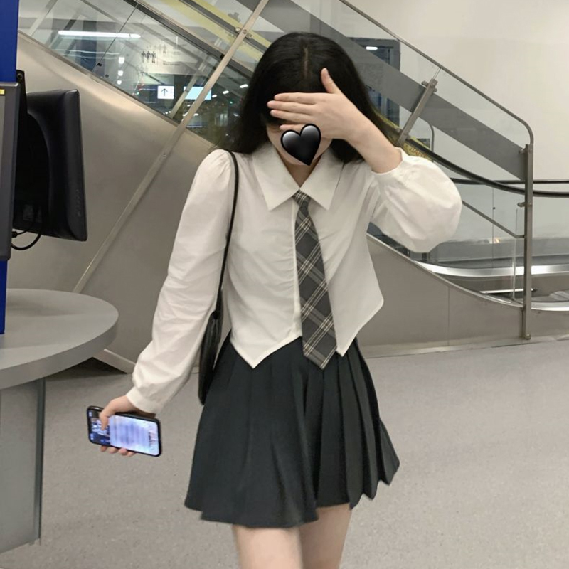 Short Shirt for Women with a Unique Design, Suitable for Petite Figures, Slim Fit, Puff Sleeves, Tie, White Casual Long-Sleeve Top