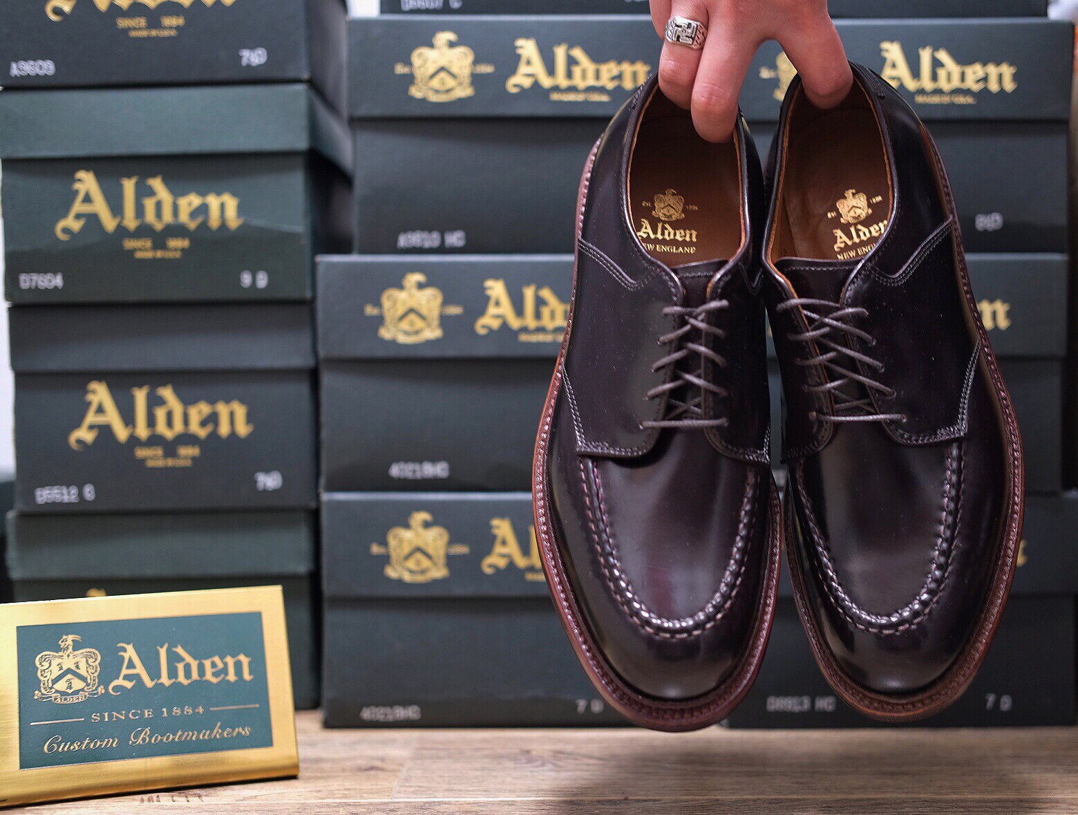 (spot) Alden U-tip 8 Number of color Horse Hip Leather Light side hand-stitched low help leather shoes