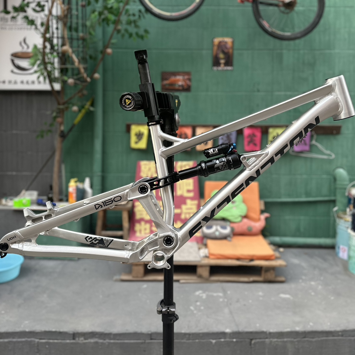 征服泥泞与险峰：WISSCO威仕高E6软尾山地车架的秘密武器