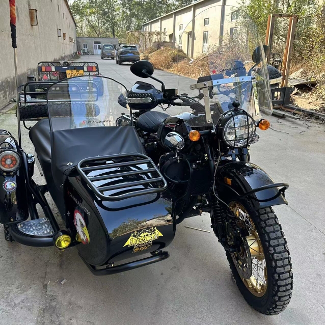 Original Windshield for Changjiang 650 Cj650 700B—A Motorcycle Main Unit Windshield Original Side Windshield Glass
