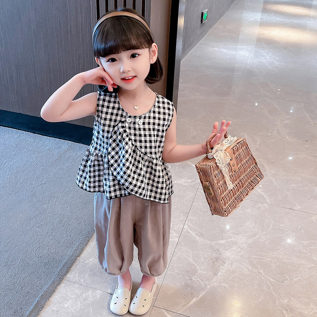 Girls' summer clothes 2022 new suit Korean version of sleeveless children's plaid children's foreign style baby girl fashionable performance clothes