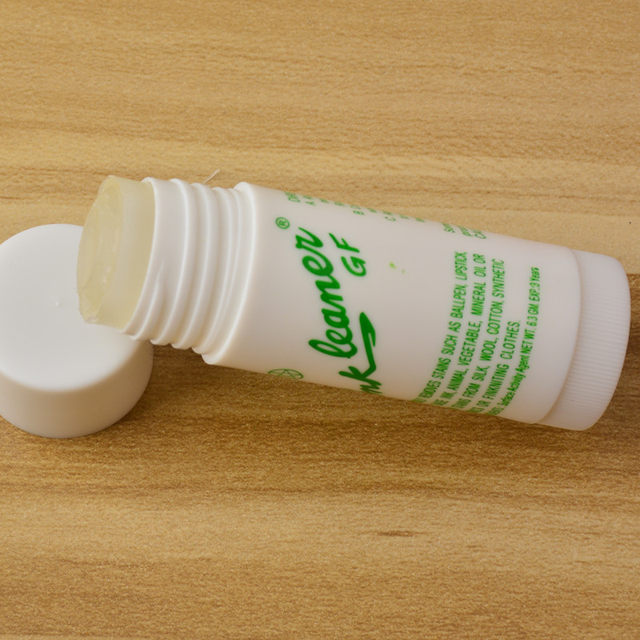 Nk Taiwan Tianyu decontamination cream clothing clothing leather oil stain cleaning pen ballpoint pen lipstick print decontamination lip balm