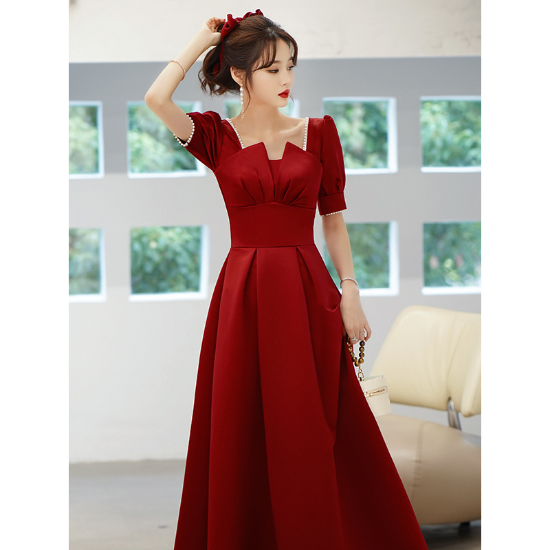 Elegant Long Dress for the Bride, Suitable for Engagement, Wedding, and Homecoming, Can Be Worn Casually, Burgundy, Petite Size, Satin Dress