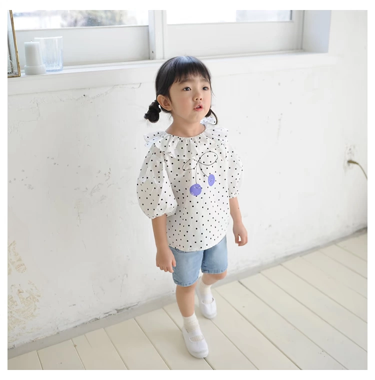 Spot 20 Hàn Quốc thu mua quần áo trẻ em của phụ nữ Xia Bo chấm anh đào xếp ly ren cổ lớn áo sơ mi cotton trắng đỏ xanh - Áo sơ mi