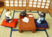Japanese style and style travel Cat series warm cure kneeling cat tea three flower cat hot spring bathrobe cat ornaments