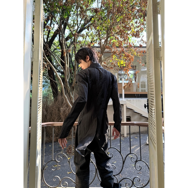 Lecanede【朔鳞】Accordion Pleated Shirt for Men, French Style Irregular Single-Sided Swallowtail Aristocratic Shirt Lecanede【朔鳞】Accordion Pleated Shirt for Men, French Style Irregular Single-Sided Swallowtail Aristocratic Shirt