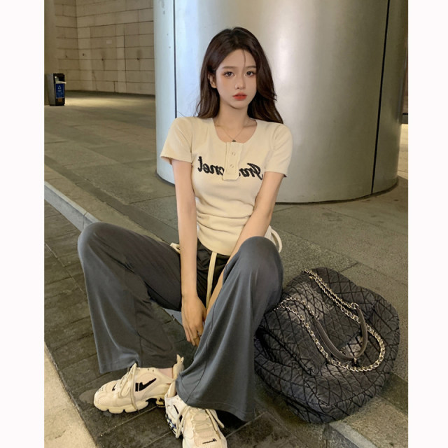 2022 new sports and leisure suits women's summer fashion age-reducing net red fried street wide-leg pants two-piece foreign style thin section