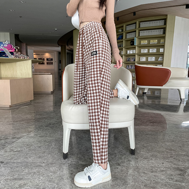 Coffee-colored woolen plaid pants women's 2022 autumn and winter new high-waisted straight-leg loose slim casual harem carrot pants