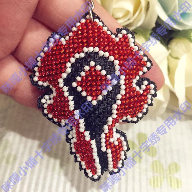 A miga cross embroidered bead embroidered key ring double-sided embroidered material bag Warcraft tribe logo black bottom