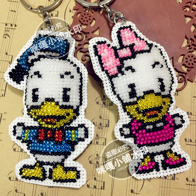 One Piece Miga Cross Stitch Bead Embroidery Pendant Double Sided Embroidery Keychain Material Pack Donald Duck Daisy