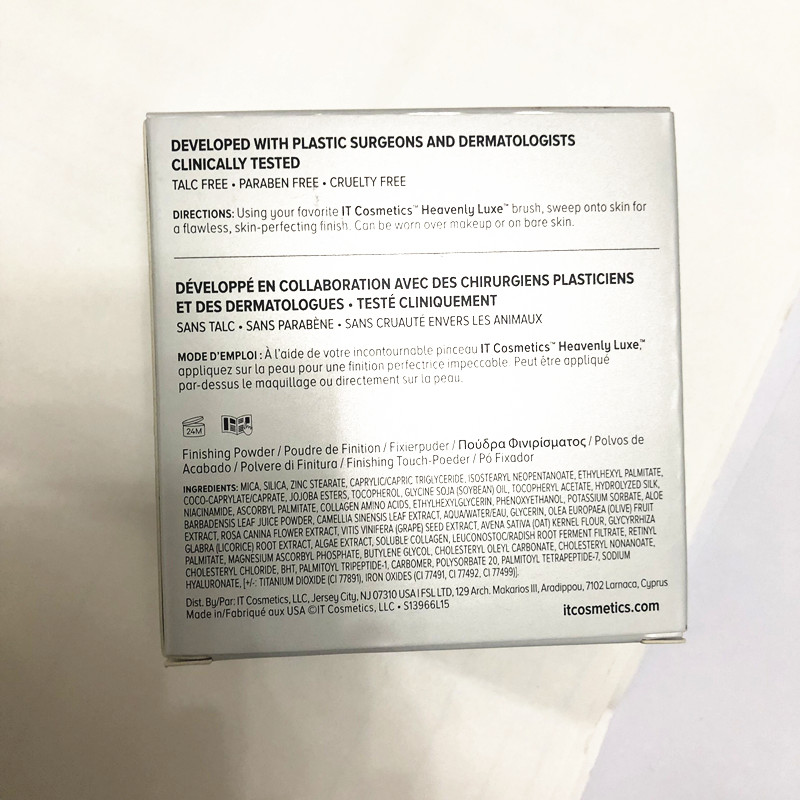 Nó mỹ phẩm bye bye lỗ chân lông ép Pore Invisible Makeup Powder / Loose Powder - Quyền lực phấn chanel