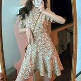 Шифоновое летнее приталенное платье, дизайнерская юбка, французский стиль, в цветочек, коллекция 2021, яркий броский стиль, тренд сезона, подходит для подростков