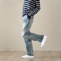 Two people produce LRCP) but blue-collect rain) do old loose straight jeans