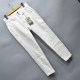 ເອົາ jeans ສີຂາວອອກຈາກ closet ແລະຊອກຫາກາງເກງທີ່ມີແອວສູງໃນລະດູຮ້ອນ