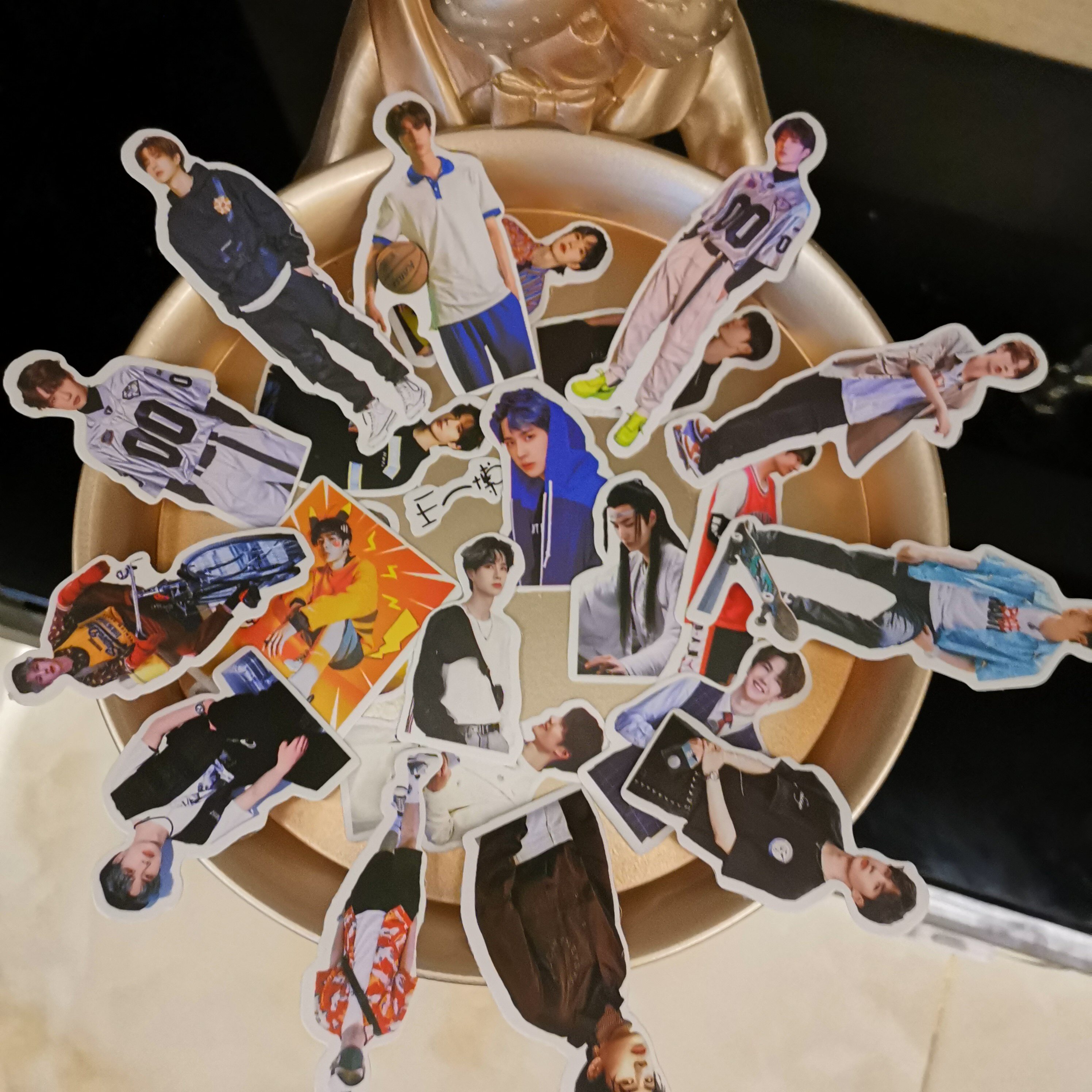 Xiao War Wang Yibo Stickers Bojun Yizhao around BJYX pasted handbook material mobile phone guitar computer decoration