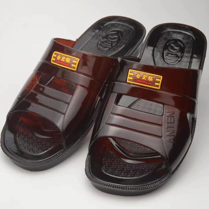 Men's Non-Slip Rubber Slippers, Jelly Leather Slippers, Durable and Odor-Resistant Classic Slippers Men's Non-Slip Rubber Slippers, Jelly Leather Slippers, Durable and Odor-Resistant Classic Slippers