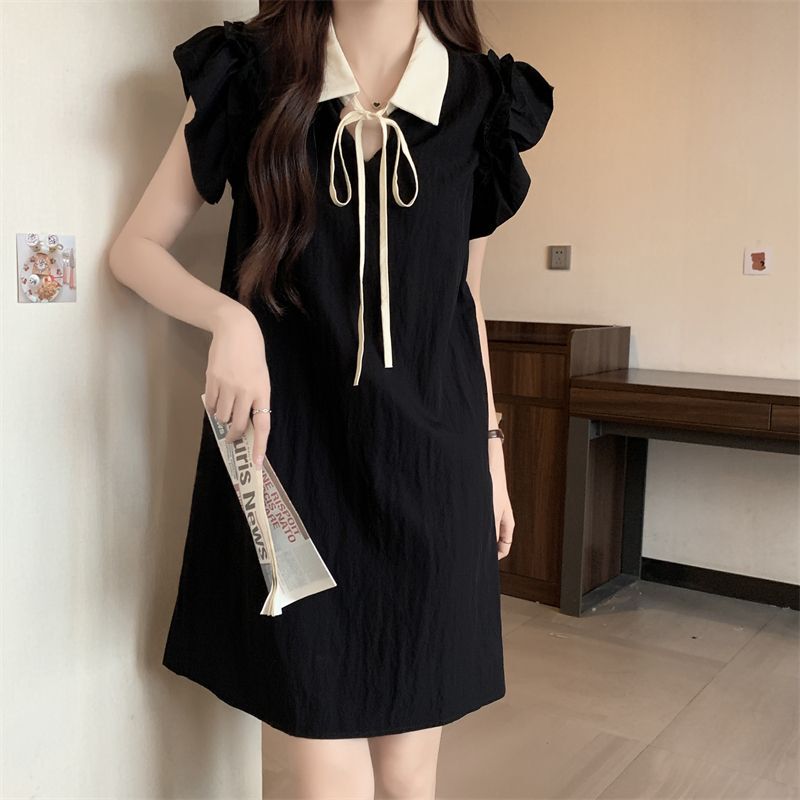Extra Large Size 150kg French Hepburn Style Flutter Sleeve Dress for Plus-Size Women, Slimming and Covering the Body, Polo Collar, Elegant Short Dress