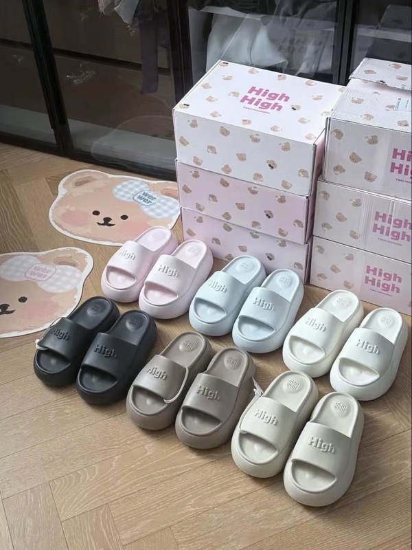 Twoi Zhao Lusi Same Style Slippers Thick-Soled Height-Increasing 2026 Summer New Model for Petite Individuals High-Heeled Sandals Twoi Zhao Lusi Same Style Slippers Thick-Soled Height-Increasing 2026 Summer New Model for Petite Individuals High-Heeled Sandals