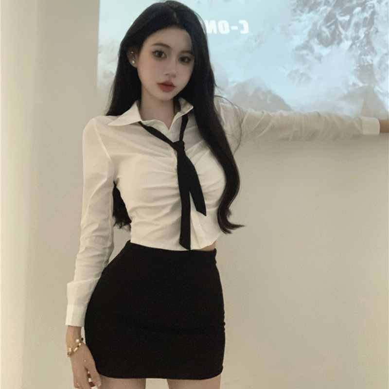 White Polo Collar Long-Sleeve Shirt for Women, Spring and Autumn, Slim Fit, Short Style, Trendy Ruched Waist Shirt with Tie