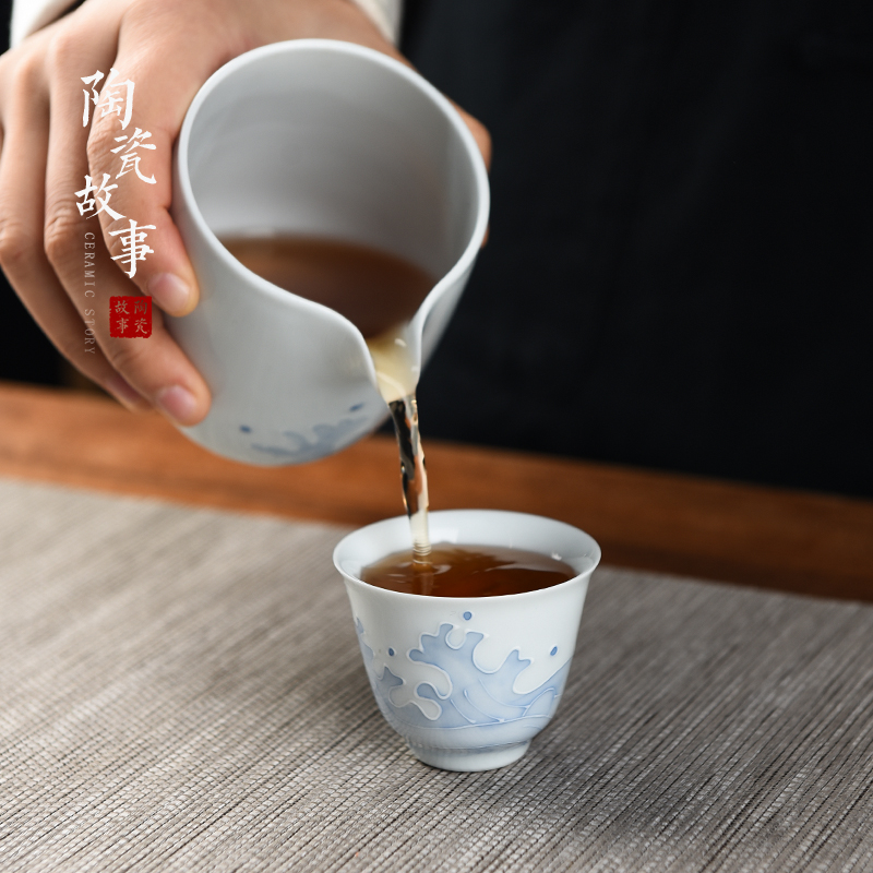 Members of the white porcelain teacup ceramic sample tea cup kung fu tea set household small waves fragrance - smelling cup single cup of tea