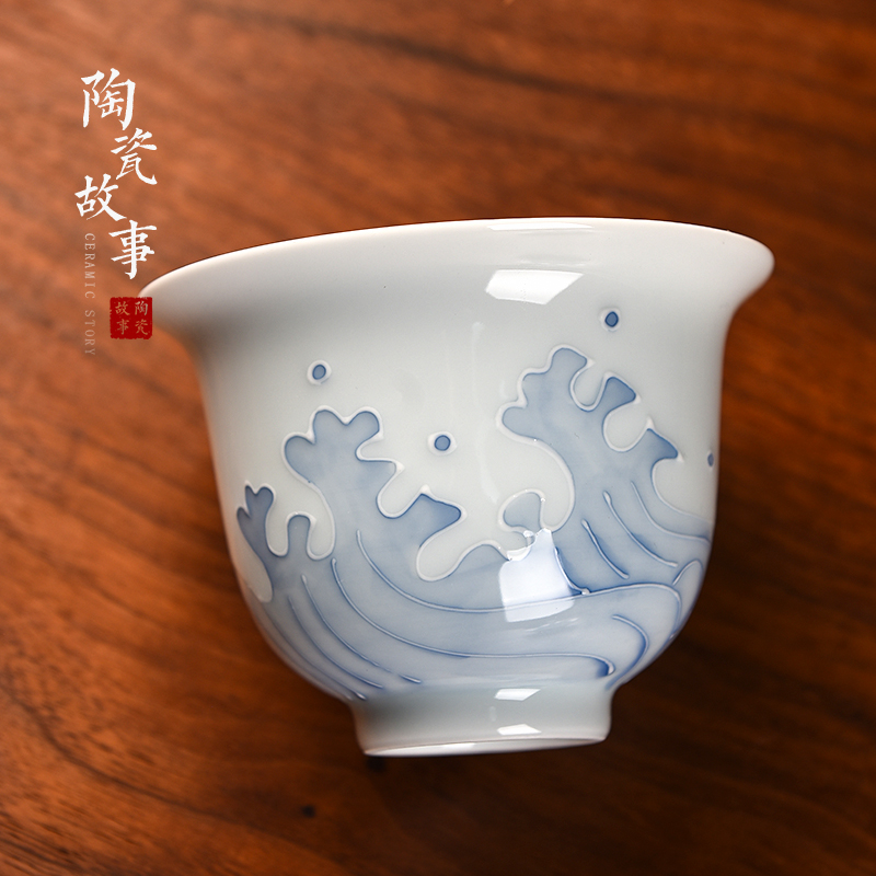 Members of the white porcelain teacup ceramic sample tea cup kung fu tea set household small waves fragrance - smelling cup single cup of tea