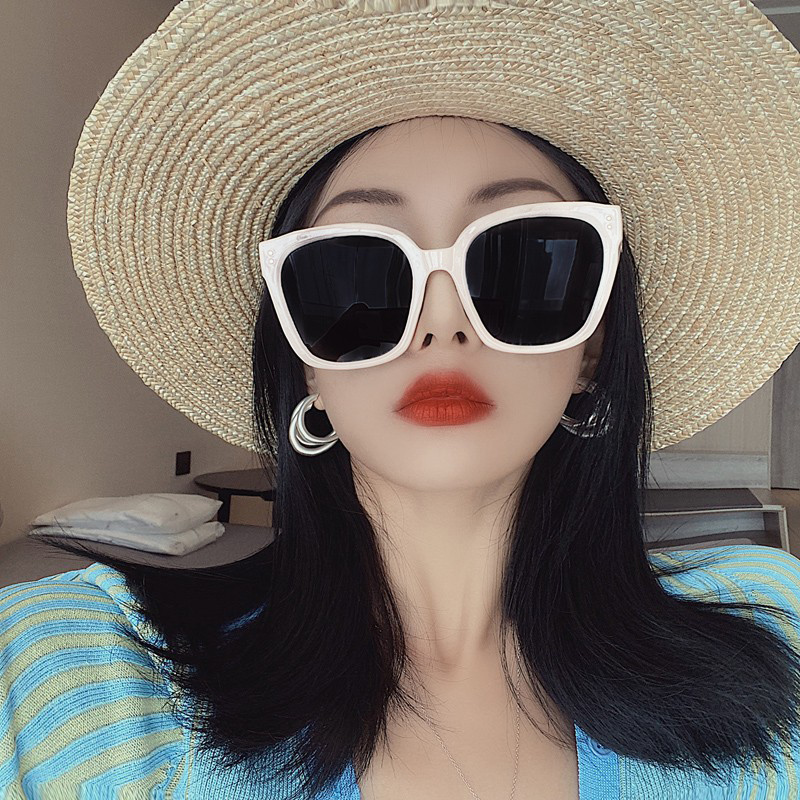 White frame sunglasses women's summer sunscreen advanced sense ins face small anti-UV sunglasses ladies 2022 new