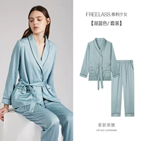 Голубое озеро