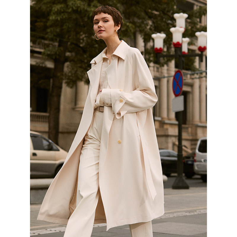 Sovig white windsuit woman 2021 Spring autumn new overtaking knee in the long version Inron wind lace jacket advanced sensation