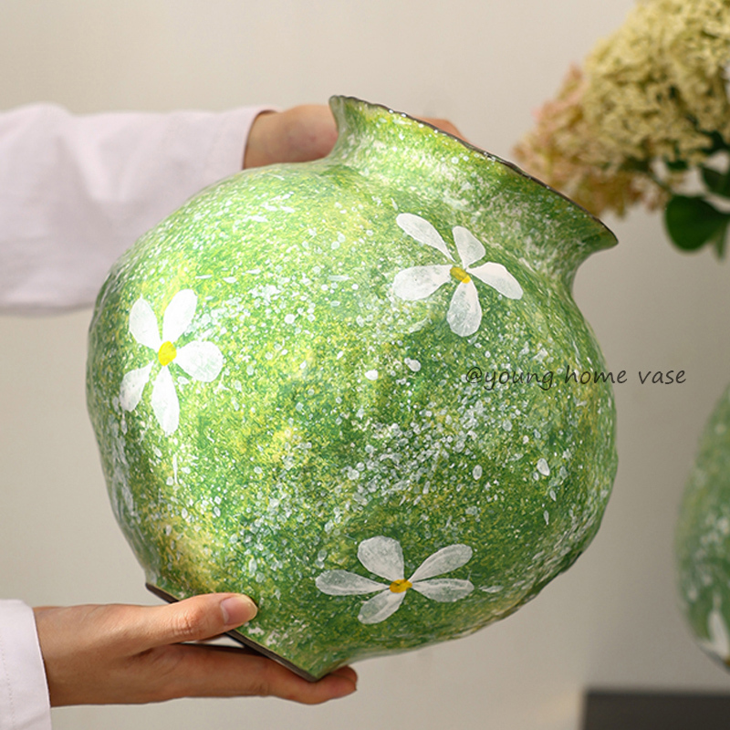 Jingdezhen Handmade Retro Green Ceramic Vase with a High-End Feel, Sunflower Dried Flower and Fresh Flower Arrangement Vessel, Living Room Decoration Jingdezhen Handmade Retro Green Ceramic Vase with a High-End Feel, Sunflower Dried Flower and Fresh Flower Arrangement Vessel, Living Room Decoration