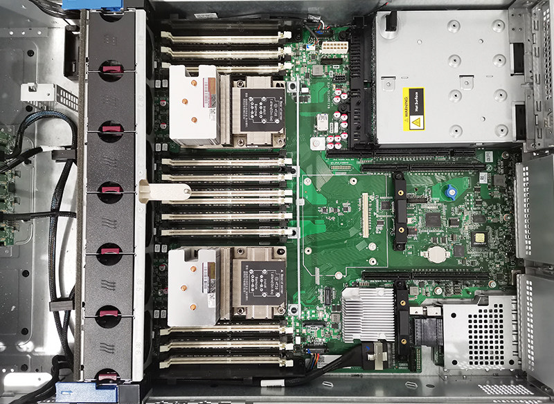 H3C H3C R4900G3 server 02A3FQH 02A3FQH RS33M2C9S 0302A4LU 02A4LUH