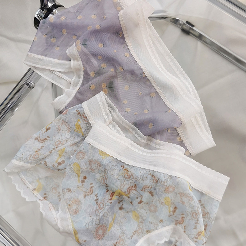 Slip and soft Japanese pure desire hollow-free one tablet girl triangle