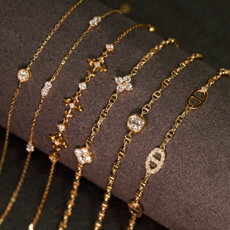18K Gold Lab-Grown Diamond Jewelry for Women, Bubble Single Diamond Light Luxury Pig Nose Bracelet, Niche Commuter Versatile Style 18K Gold Lab-Grown Diamond Jewelry for Women, Bubble Single Diamond Light Luxury Pig Nose Bracelet, Niche Commuter Versatile Style