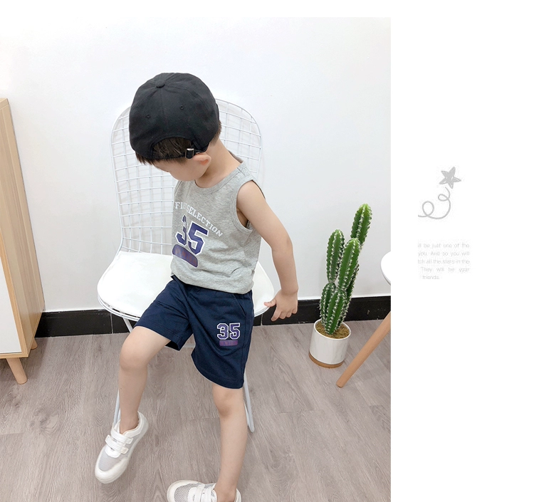 Bé trai mùa hè phù hợp với trẻ em đẹp trai mới quần short áo gi lê cotton hai mảnh thể thao em bé không tay - Phù hợp với trẻ em