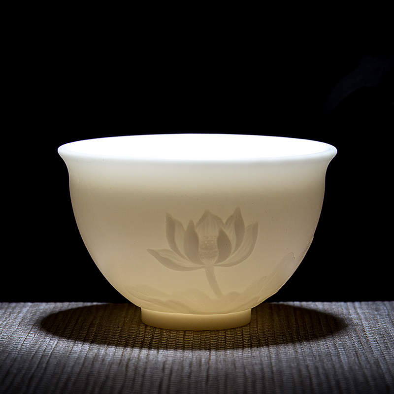 White porcelain hand relief tea cup Master cup Single cup Ceramic tea cup White Jade porcelain sheep fat jade tea cup